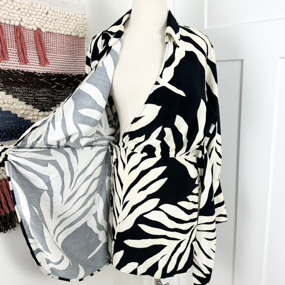 H&M Long Sleeve Floral Collared Mini Wrap Dress Beige/Black Size M - Picture 7 of 9